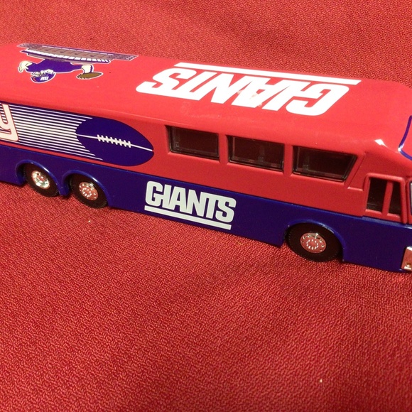 NFL NEW YORK GIANTS team bus - Picture 1 of 3